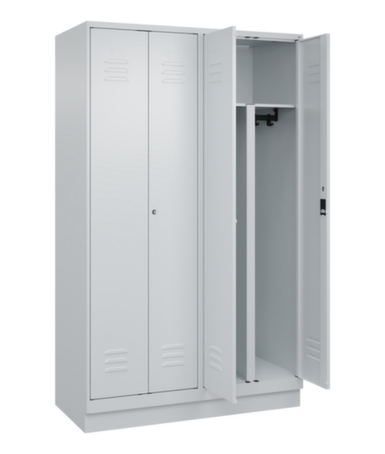 C+P Armoire vestiaire pour EPI Classic Plus pour une séparation en noir et blanc, largeur de compartiment 300 mm  L