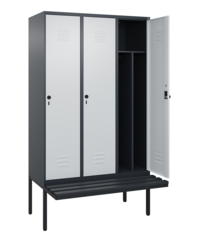 C+P Armoire vestiaire avec banc Classic Plus pour une séparation en noir et blanc, largeur de compartiment 400 mm  L