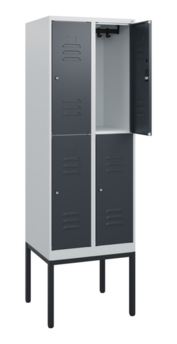 C+P Armoire vestiaire à deux niveaux Classic Plus, largeur de compartiment 300 mm  L