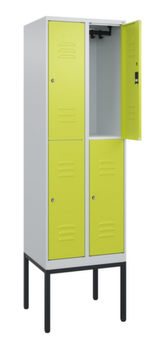 C+P Armoire vestiaire à deux niveaux Classic Plus, largeur de compartiment 300 mm  L