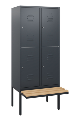 C+P Armoire vestiaire à deux niveaux Classic Plus avec banc, largeur de compartiment 400 mm