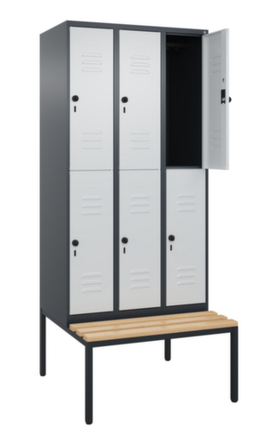 C+P Armoire vestiaire à deux niveaux Classic Plus avec banc, largeur de compartiment 300 mm  L