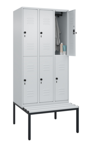 C+P Armoire vestiaire à deux niveaux Classic Plus avec banc, largeur de compartiment 300 mm  L