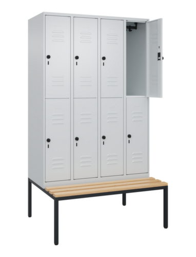 C+P Armoire vestiaire à deux niveaux Classic Plus avec banc, largeur de compartiment 300 mm  L