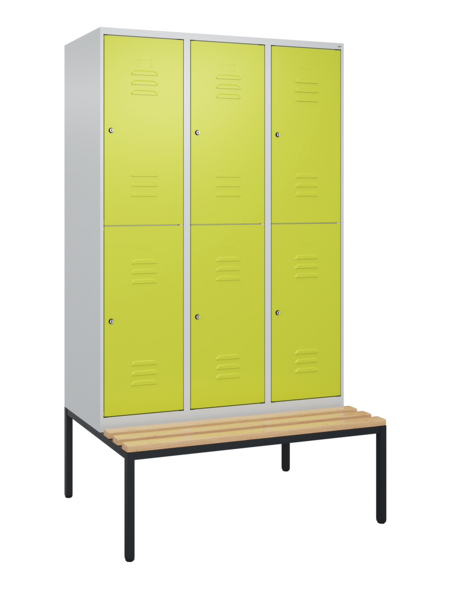 C+P Armoire vestiaire à deux niveaux Classic Plus avec banc, largeur de compartiment 400 mm